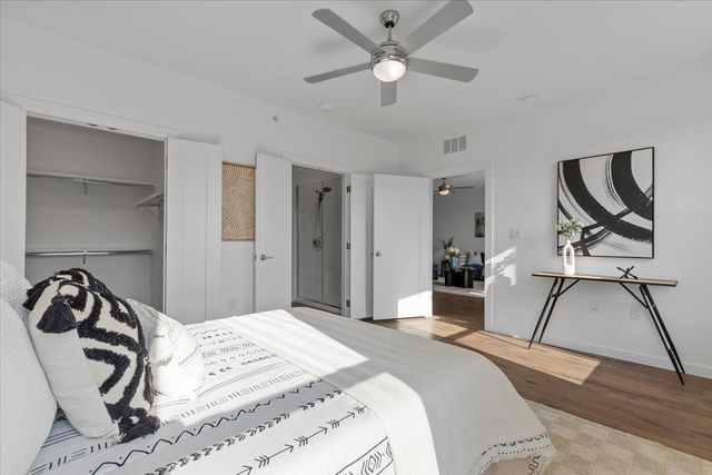 4801 Springdale RD 1107, Austin, TX 78723