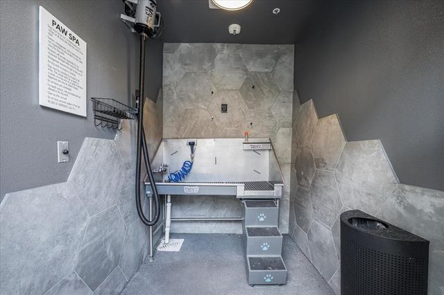 4801 Springdale RD 1107, Austin, TX 78723