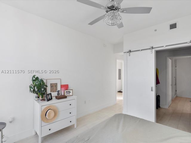 2000 Metropica Way 404, Sunrise, FL 33323