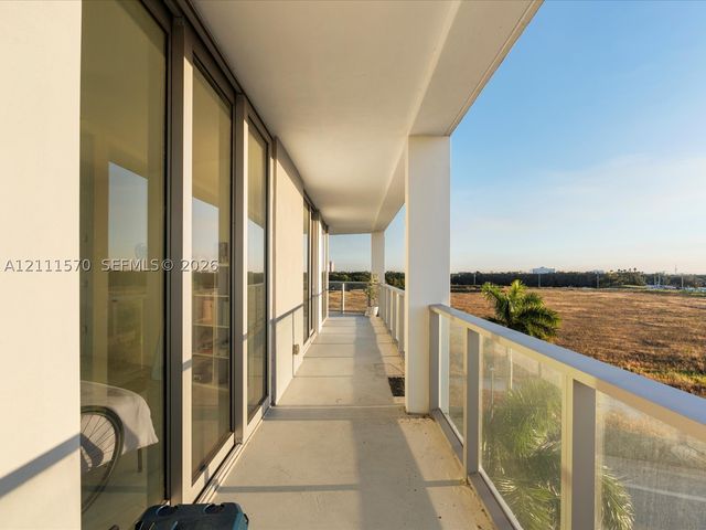 2000 Metropica Way 404, Sunrise, FL 33323