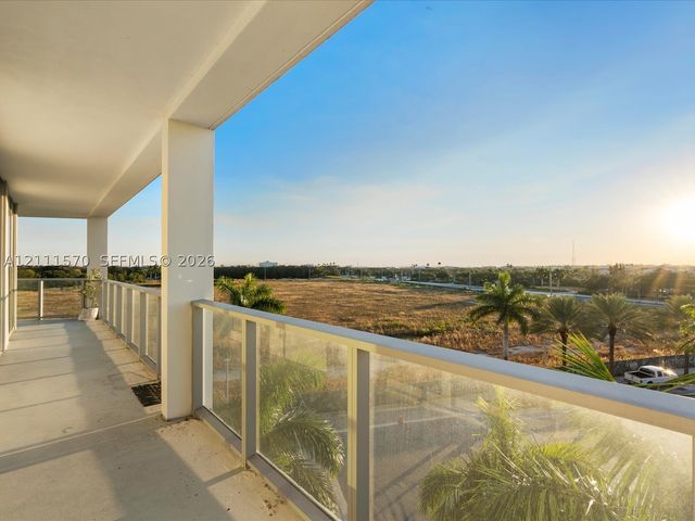 2000 Metropica Way 404, Sunrise, FL 33323