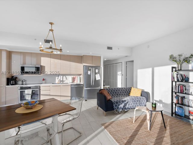 2000 Metropica Way 404, Sunrise, FL 33323