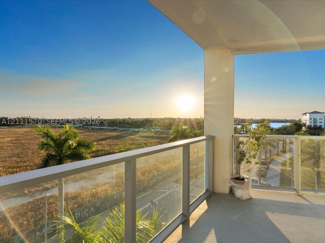 2000 Metropica Way 404, Sunrise, FL 33323