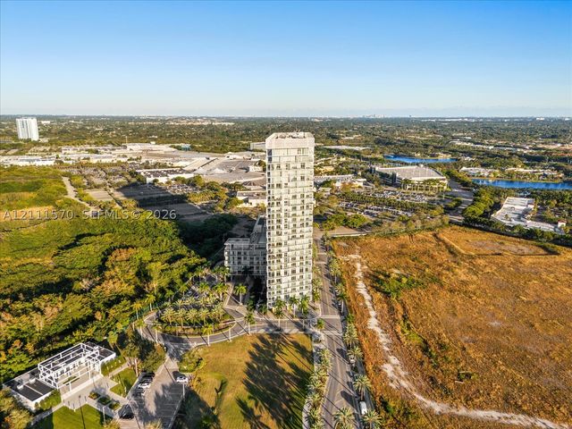 2000 Metropica Way 404, Sunrise, FL 33323