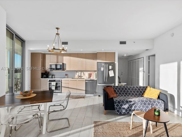 2000 Metropica Way 404, Sunrise, FL 33323