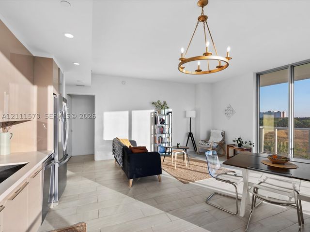 2000 Metropica Way 404, Sunrise, FL 33323