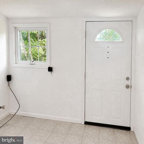 303 E VERNON RD, Philadelphia, PA 19119
