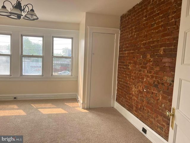 303 E VERNON RD, Philadelphia, PA 19119