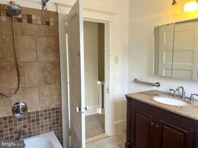 303 E VERNON RD, Philadelphia, PA 19119