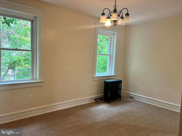 303 E VERNON RD, Philadelphia, PA 19119
