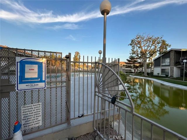 2847 S Fairview D, Santa Ana, CA 92704