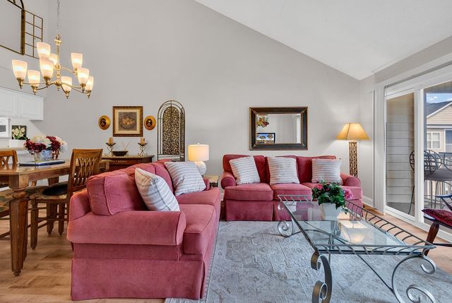 619 Woodmoor Dr Unit 302, Murrells Inlet, SC 29576