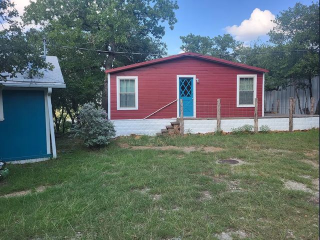 160 Lake Point Drive, Gordon, TX 76453