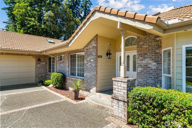 6074 Osprey Circle, Bremerton, WA 98312