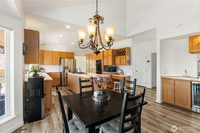 6074 Osprey Circle, Bremerton, WA 98312