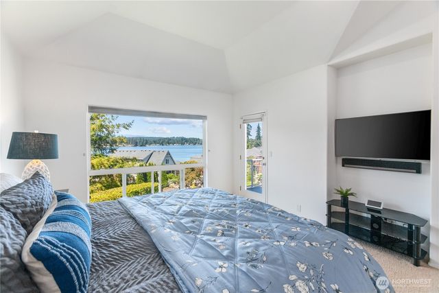 6074 Osprey Circle, Bremerton, WA 98312