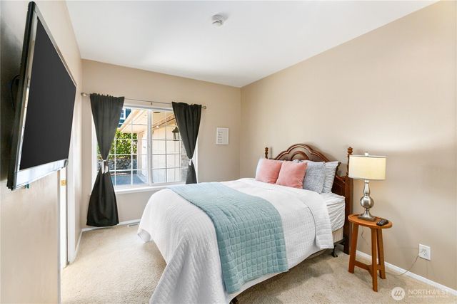 6074 Osprey Circle, Bremerton, WA 98312