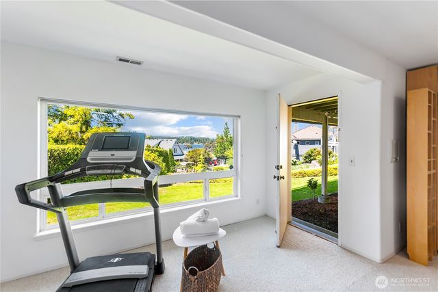6074 Osprey Circle, Bremerton, WA 98312