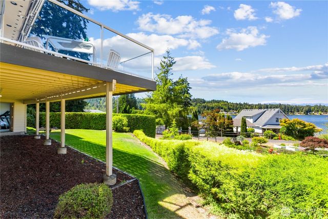 6074 Osprey Circle, Bremerton, WA 98312