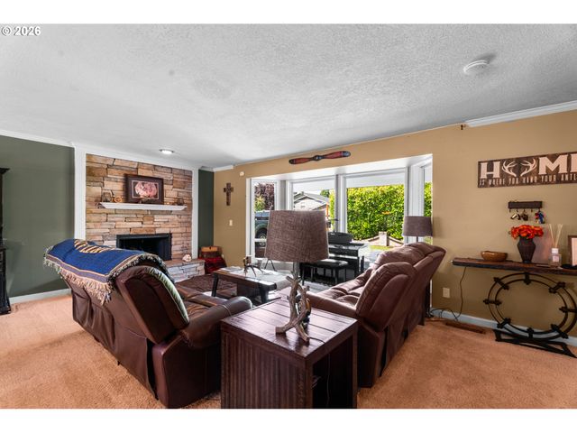 960 N aspen, Canby, OR 97013