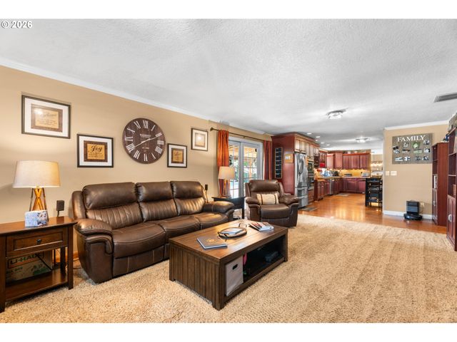 960 N aspen, Canby, OR 97013