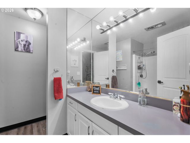 960 N aspen, Canby, OR 97013