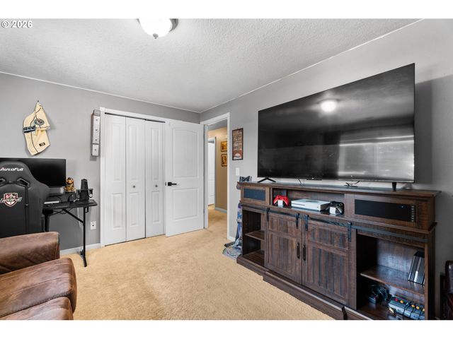 960 N aspen, Canby, OR 97013