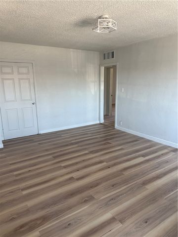 530 East Oakey Boulevard A, Las Vegas, NV 89104