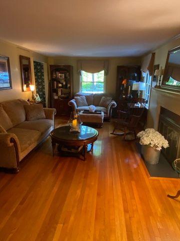 94 Beeching St, Worcester, MA 01602