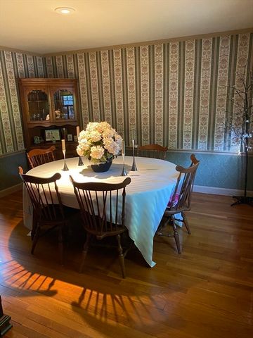 94 Beeching St, Worcester, MA 01602