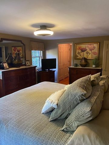 94 Beeching St, Worcester, MA 01602