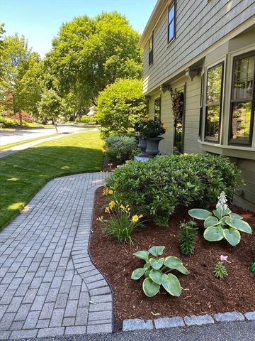 94 Beeching St, Worcester, MA 01602