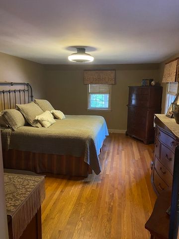 94 Beeching St, Worcester, MA 01602