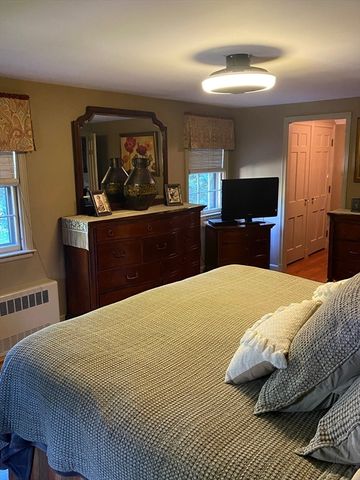 94 Beeching St, Worcester, MA 01602