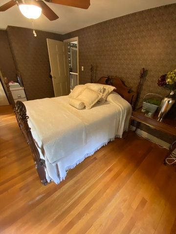 94 Beeching St, Worcester, MA 01602