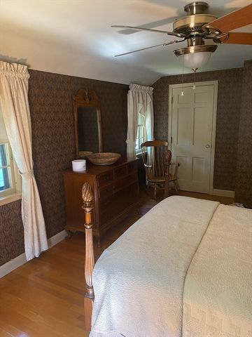 94 Beeching St, Worcester, MA 01602