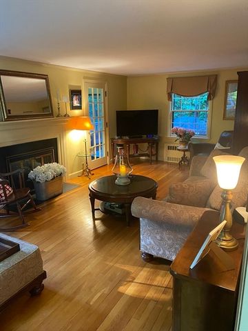 94 Beeching St, Worcester, MA 01602