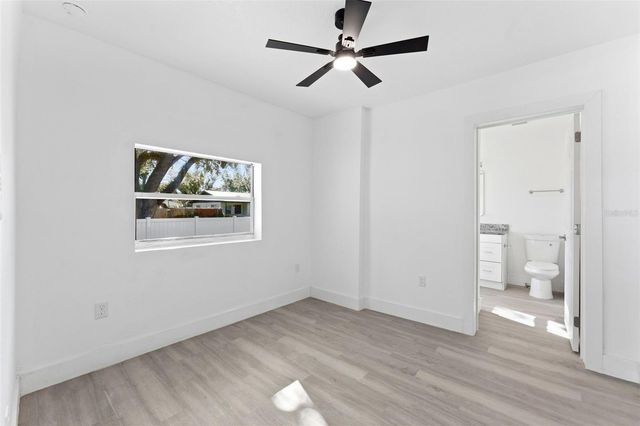 10124 N HYACINTH AVENUE, Tampa, FL 33612