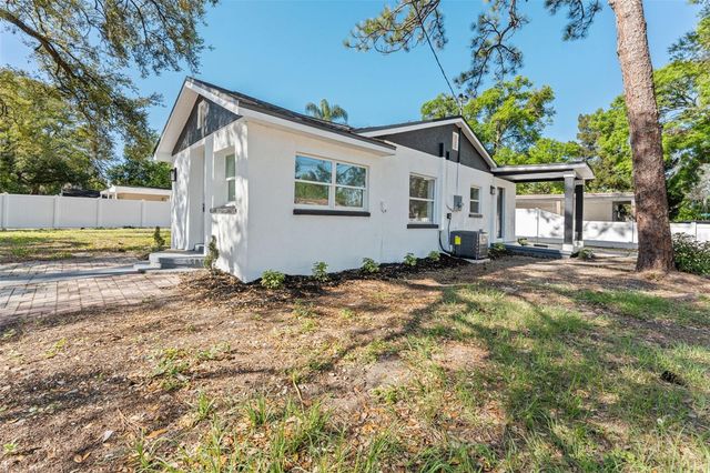 10124 N HYACINTH AVENUE, Tampa, FL 33612