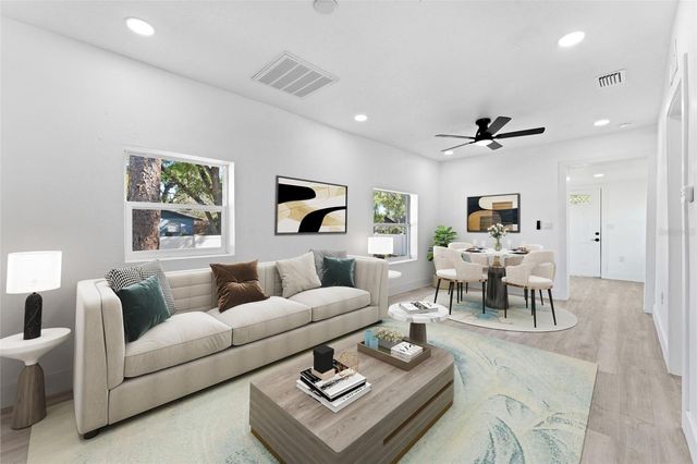 10124 N HYACINTH AVENUE, Tampa, FL 33612