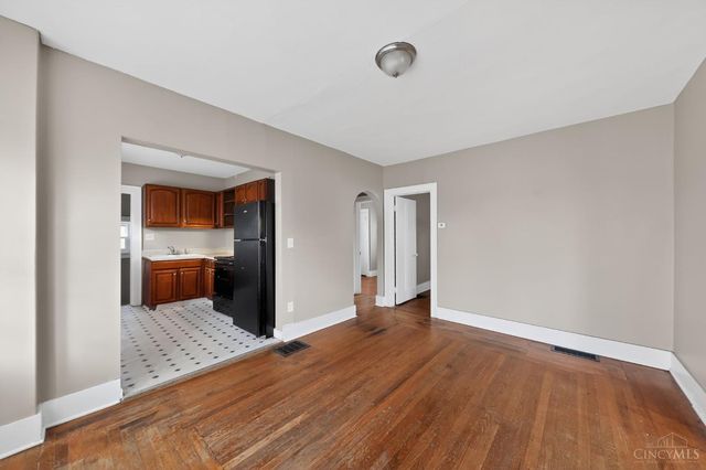 3111 Cavanaugh Avenue, Cincinnati, OH 45211