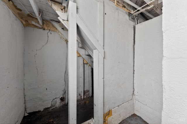 3111 Cavanaugh Avenue, Cincinnati, OH 45211