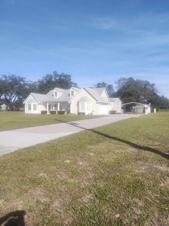 5655 MARION COUNTY ROAD, Lady Lake, FL 32159