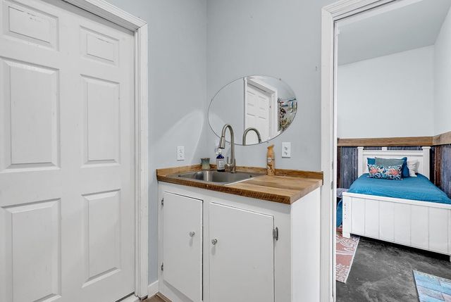 709 Old Waccamaw Dr., Pawleys Island, SC 29585