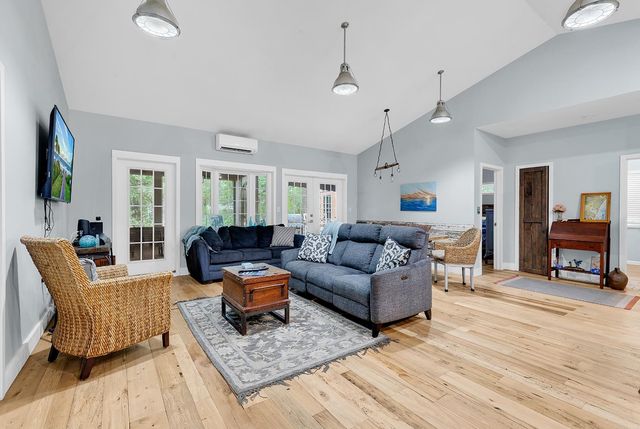 709 Old Waccamaw Dr., Pawleys Island, SC 29585