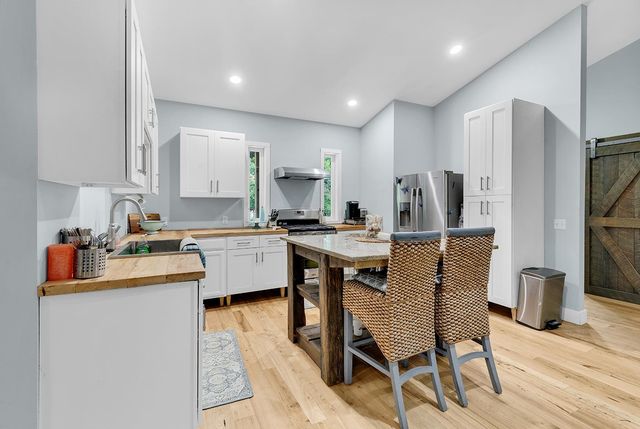 709 Old Waccamaw Dr., Pawleys Island, SC 29585