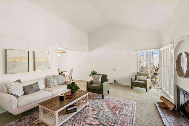 16118 Selva Dr, San Diego, CA 92128