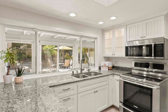 16118 Selva Dr, San Diego, CA 92128