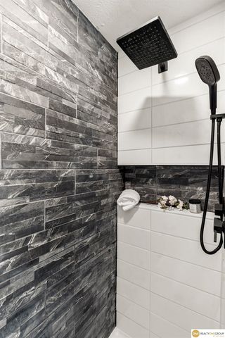 4732 Manchester Drive, Omaha, NE 68152