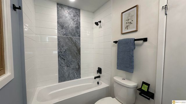 4732 Manchester Drive, Omaha, NE 68152